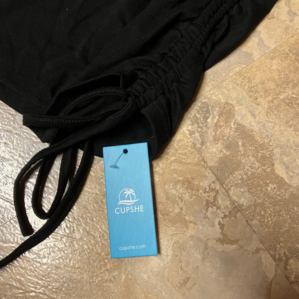 Women’s dress - brand new with tags - Picture 5 of 8